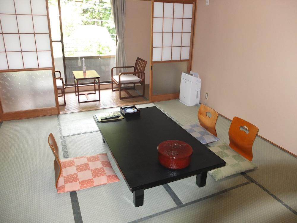 Nikko Green Hotel Natsukashiya Fuwari Екстериор снимка